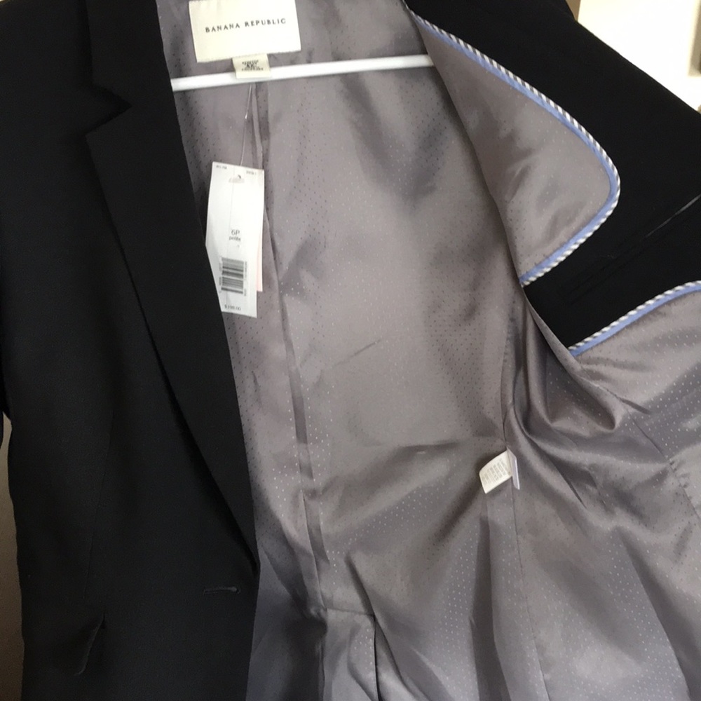 Blazer - Picture 5 of 5